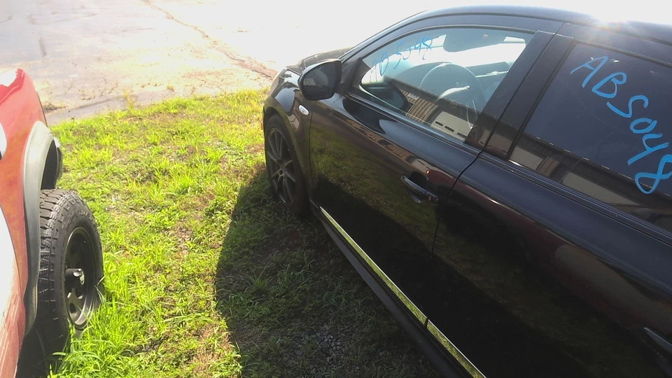 Puerta delantera izquierda del lado del conductor Suzuki Kizashi 2011-2013 OEM Foto 3 de 3