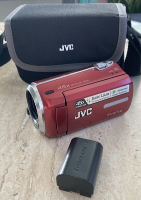 JVC Everio Dual Memory Camcorder GZ-MS230RU and Case  -