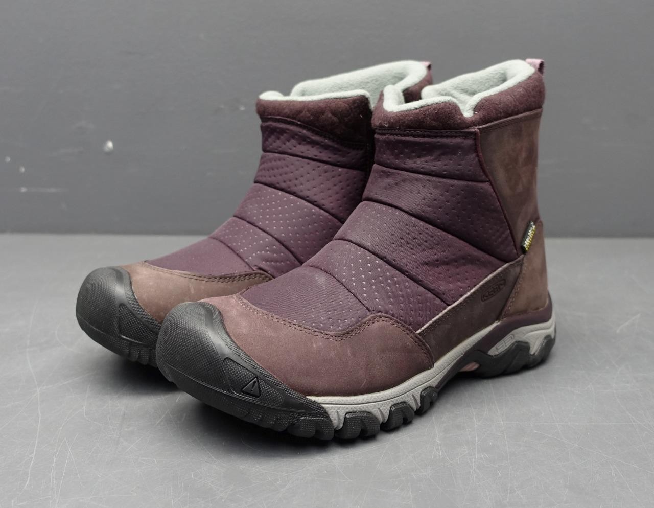 Women's KEEN Hoodoo III Size 10 Plum Nubuck Nylon Side Zip Snow Boot