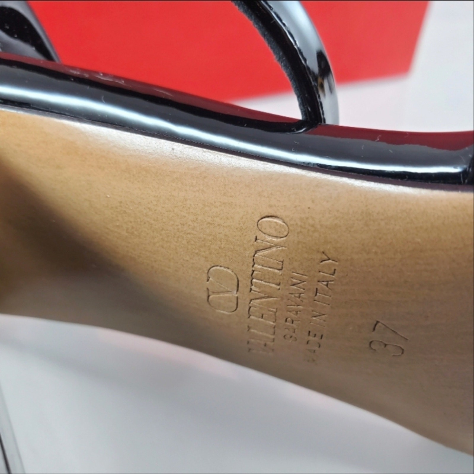 NWT$1,100 Valentino Roman Stud Square Toe Patent Leather 90mm Heel Pumps Sz 37 thumbnail 16