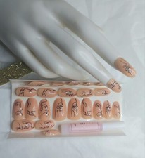 24 PIEZAS Graffiti Desnudo Longitud Media En Forma de Almendra Prensado en Uñas con Pegamento ¡y Más!!