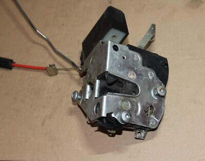 GENUINE BMW E34 M5 540 525 FRONT RIGHT DOOR LOCK WITH ACTUATOR