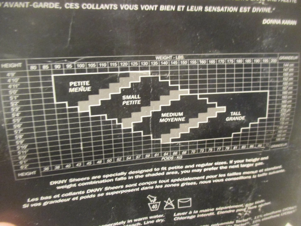 De Colección DKNY Pantimedias Transparentes Control Top Luz Opaca Azul Marino II Talla Pequeña Estilo 142 Foto 4 de 4
