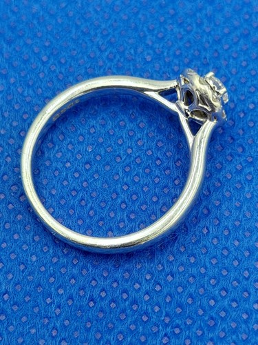 H Samuel 9 Carat White Gold 0.25 Carat Diamond Cluster Ring Size K 2.4g - Picture 7 of 10