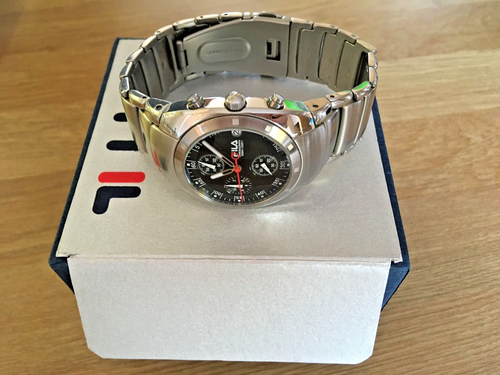 FILA GENTS CHRONOGRAPH WATCH BOXED - EX DISPLAY RRP £140 - Picture 2 of 9