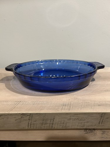 Vajilla de pastel profundo para horno Anchor Hocking vidrio azul cobalto acanalado 9,5"" con asas - Imagen 2 de 5