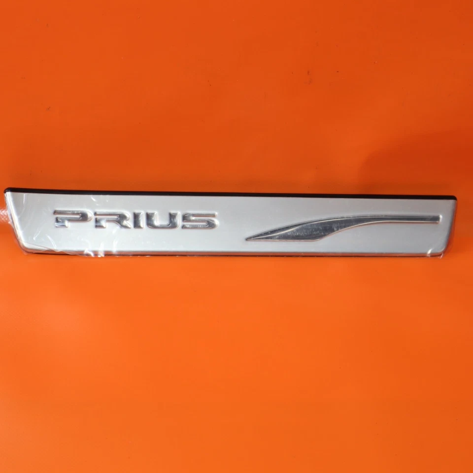 TOYOTA PRIUS DOOR SILLS RIGHT 2011 2012 2013 2014 2015 PT922-47110 OEM - Image 3 of 4
