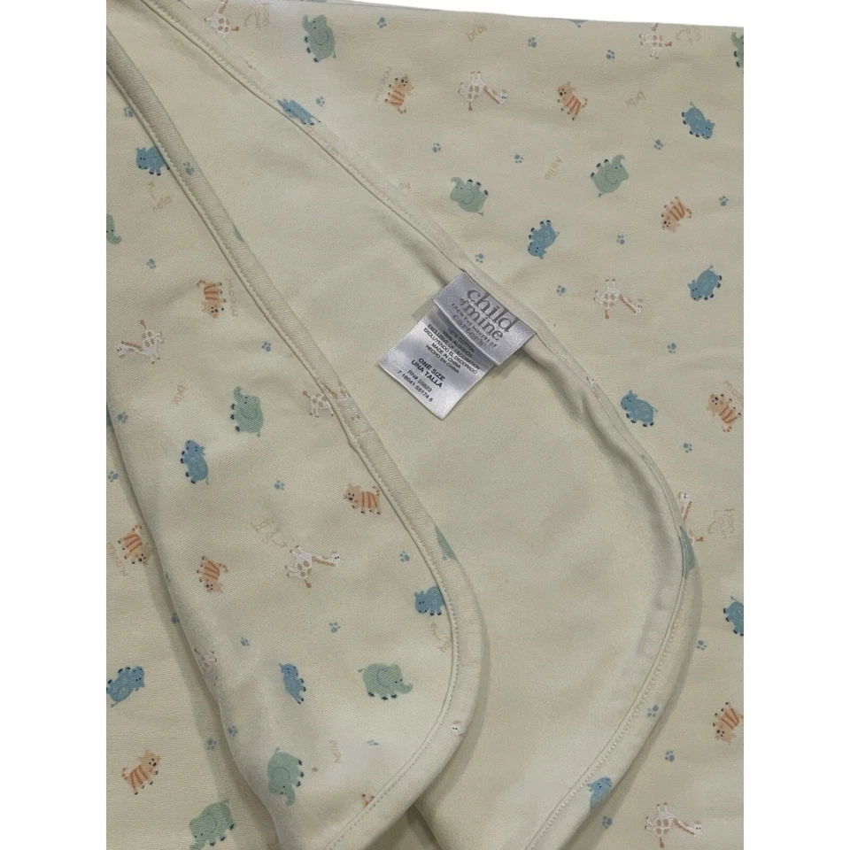 Manta amarilla Carters Child of Mine animales de safari jirafa elefante algodón Rev Foto 2 de 4