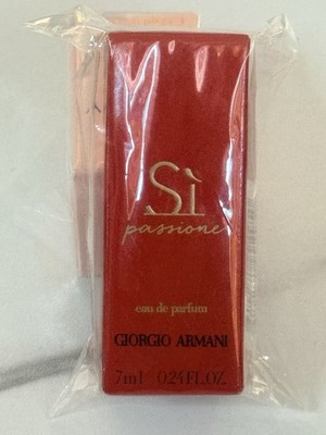 Giorgio Armani Si Passione Eau de Parfum Spray 0.24 fl oz Travel Size
