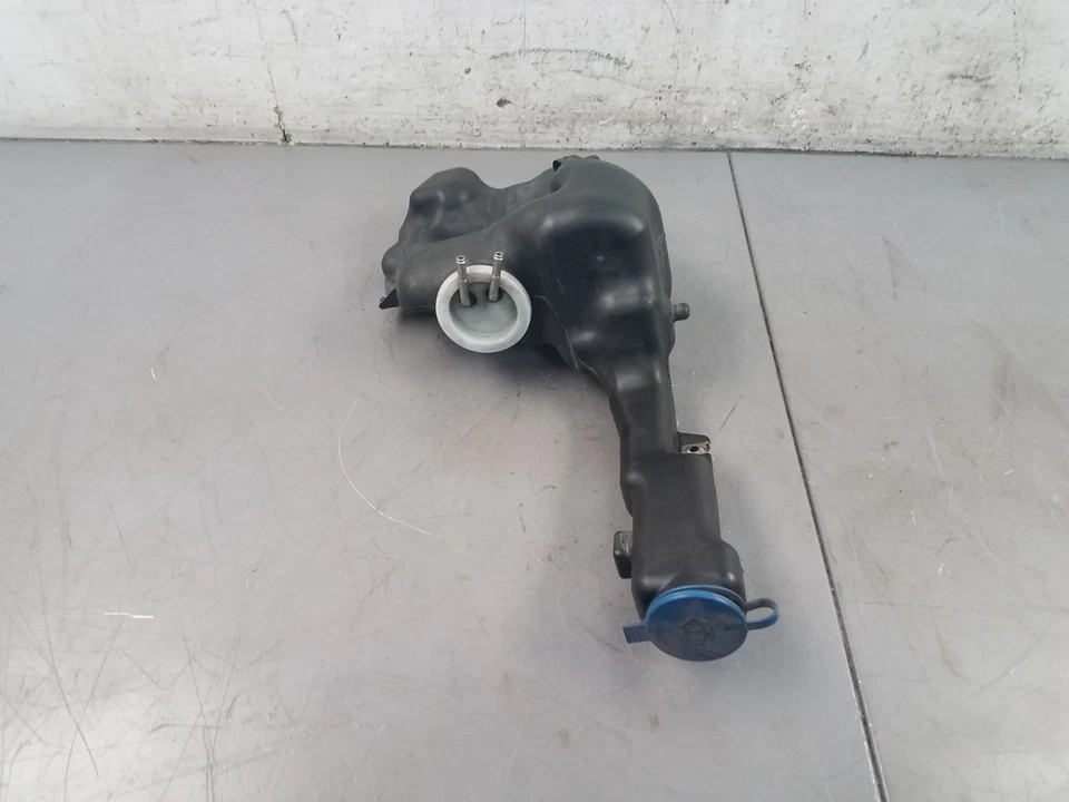 2011 Mercedes Benz AMG E 63 Windshield Washer Reservoir #7920 B3 - Image 3 of 4
