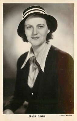 Postcard RPPC 1930s Gracie Fields Movie Star Actress Picturegoer TP24-2069