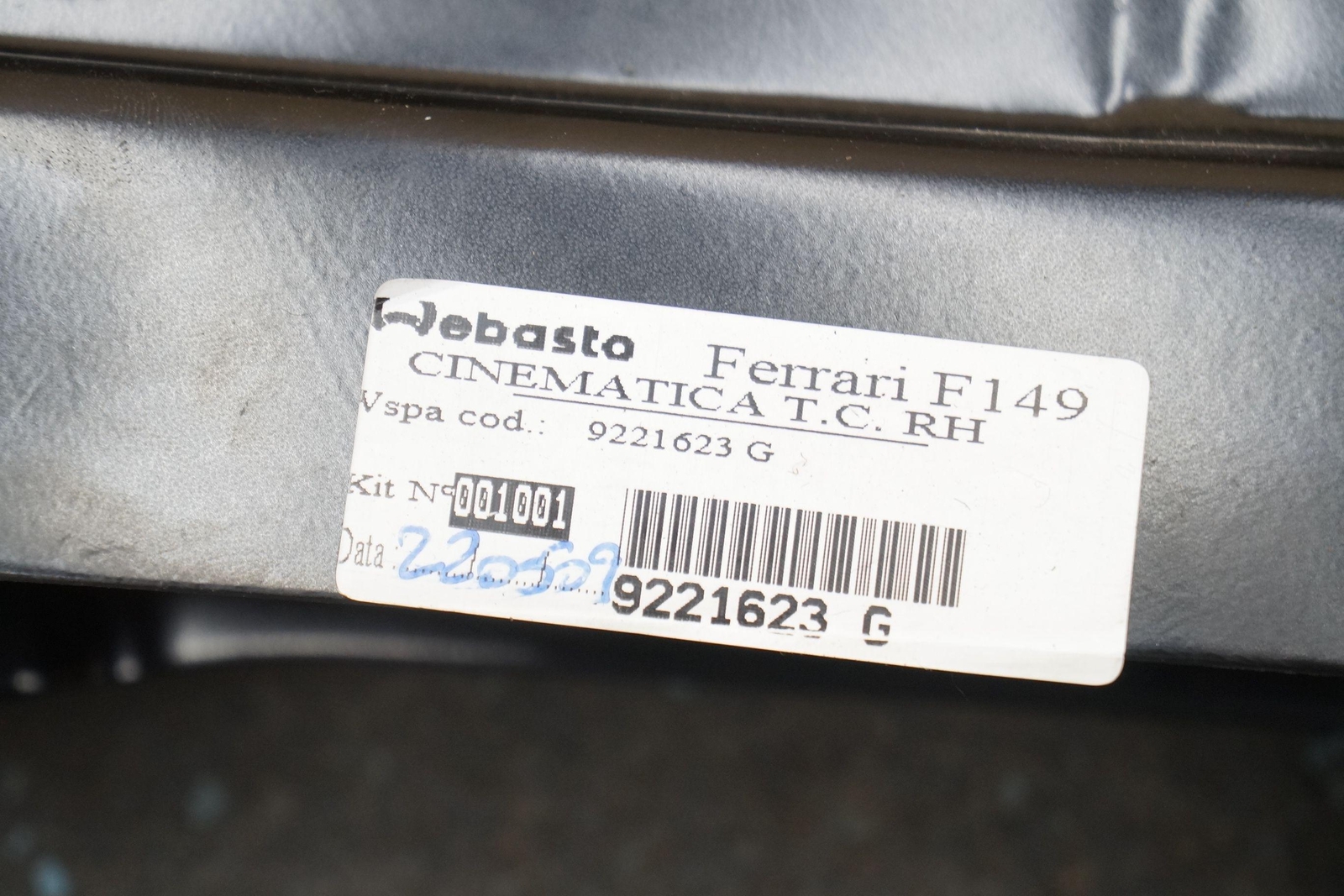 Rear Right Convertible Roof Lid Tonneau Cover Hinge 9221623 Ferrari California