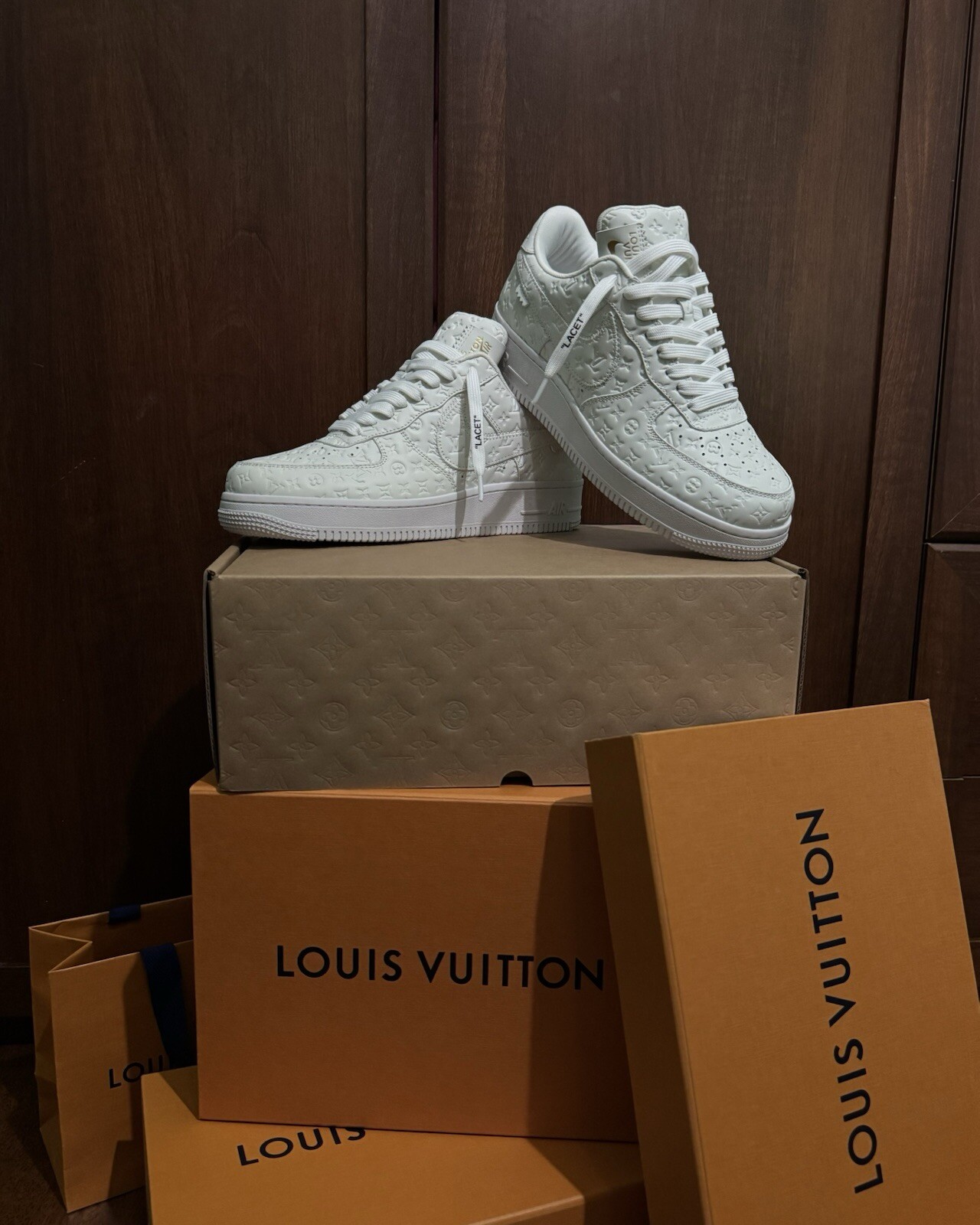 Louis Vuitton x Off White by Virgil Abloh Air Force 1 Low White DS Size 8