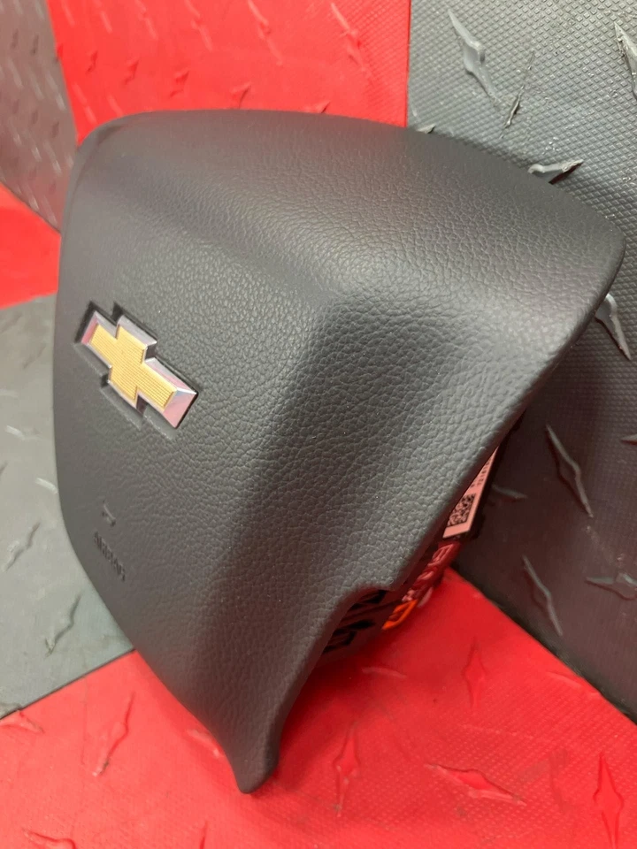 Silverado Tahoe Suburban Steering Wheel Air Bag (Jet Black H3B) 84057084 - Image 2 of 4