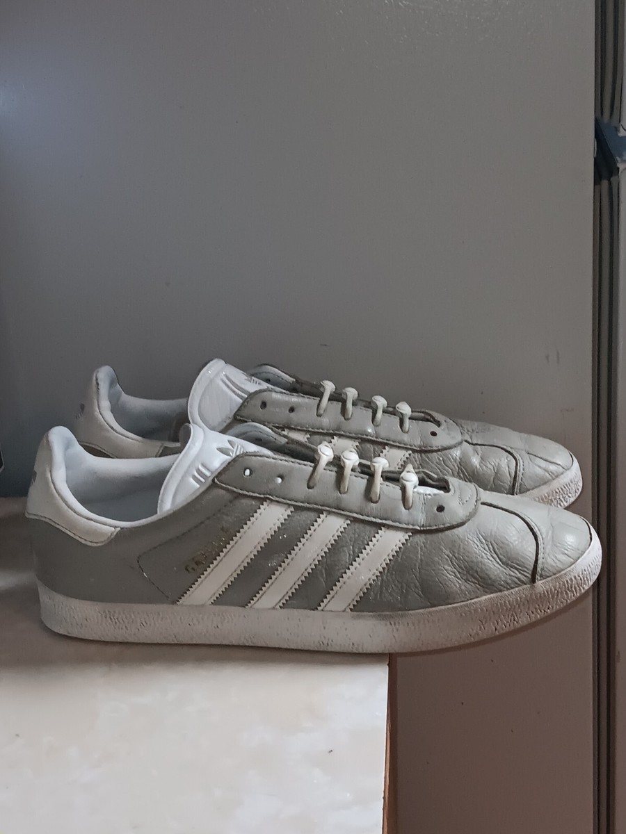 Adidas Gazelle Gray BY2985 Men's Size 11 Sneakers Excellent