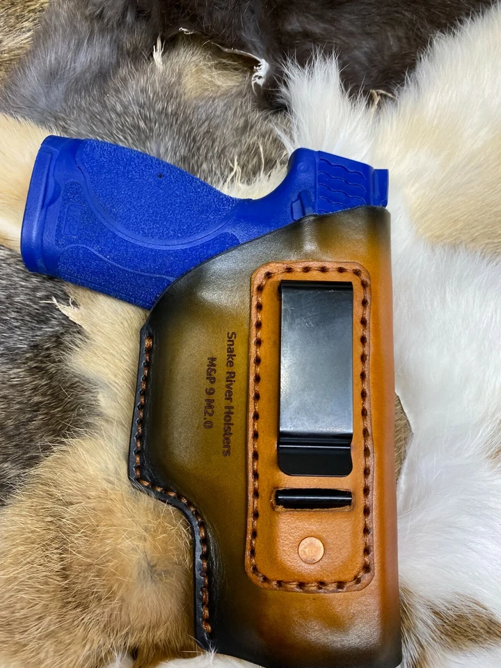 Leather Holster for Smith and Wesson M&P9 M2.0 IWB - Image 3 of 4