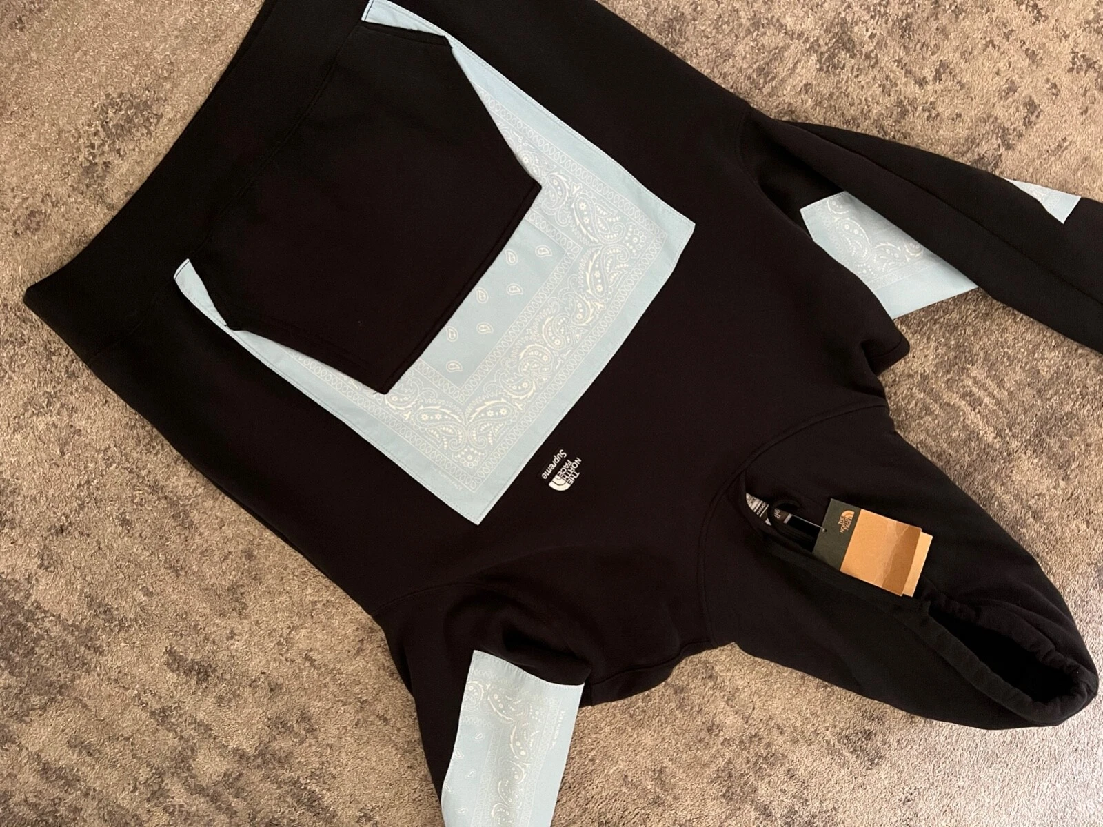 sweat à capuche supreme northface medium