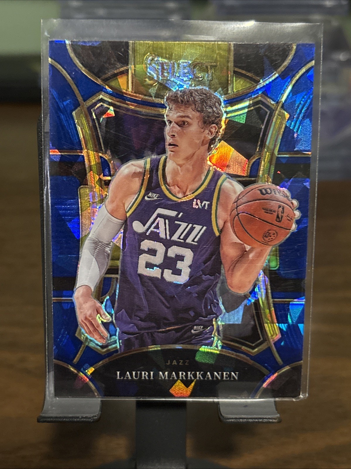 2023-24 Select - LAURI MARKKANEN - Blue Cracked Ice Prizm - Mezzanine SP - #382