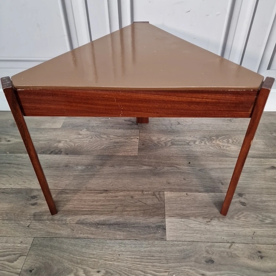 Retro Vintage Mid Century Triangle Table – Triangular Top - Wooden Frame Corner - Image 4 of 4