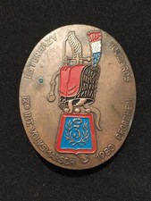 Cavalerie : Ancien insigne du 3eme régiment de hussards - fabrication allemande