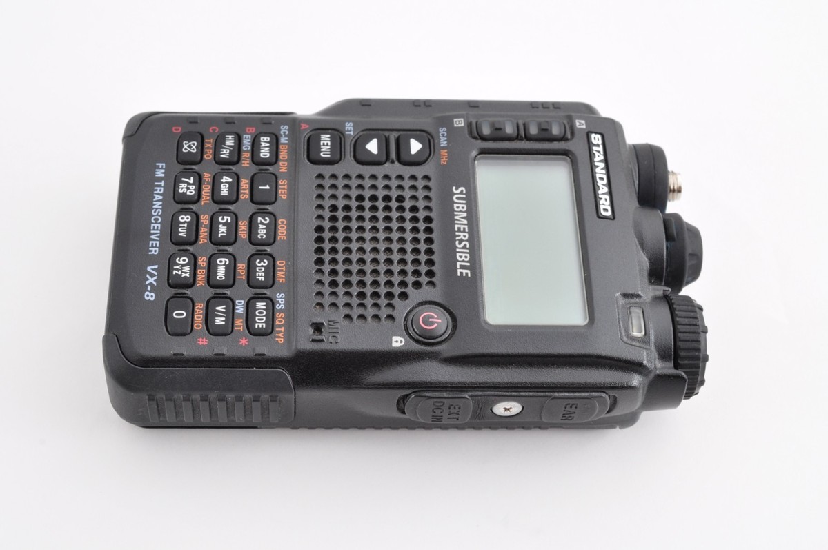 Yaesu VX-8D Tri-Band High-End Handheld Transceiver 50/144