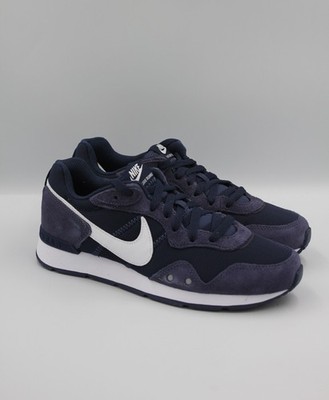 nike venture trainers