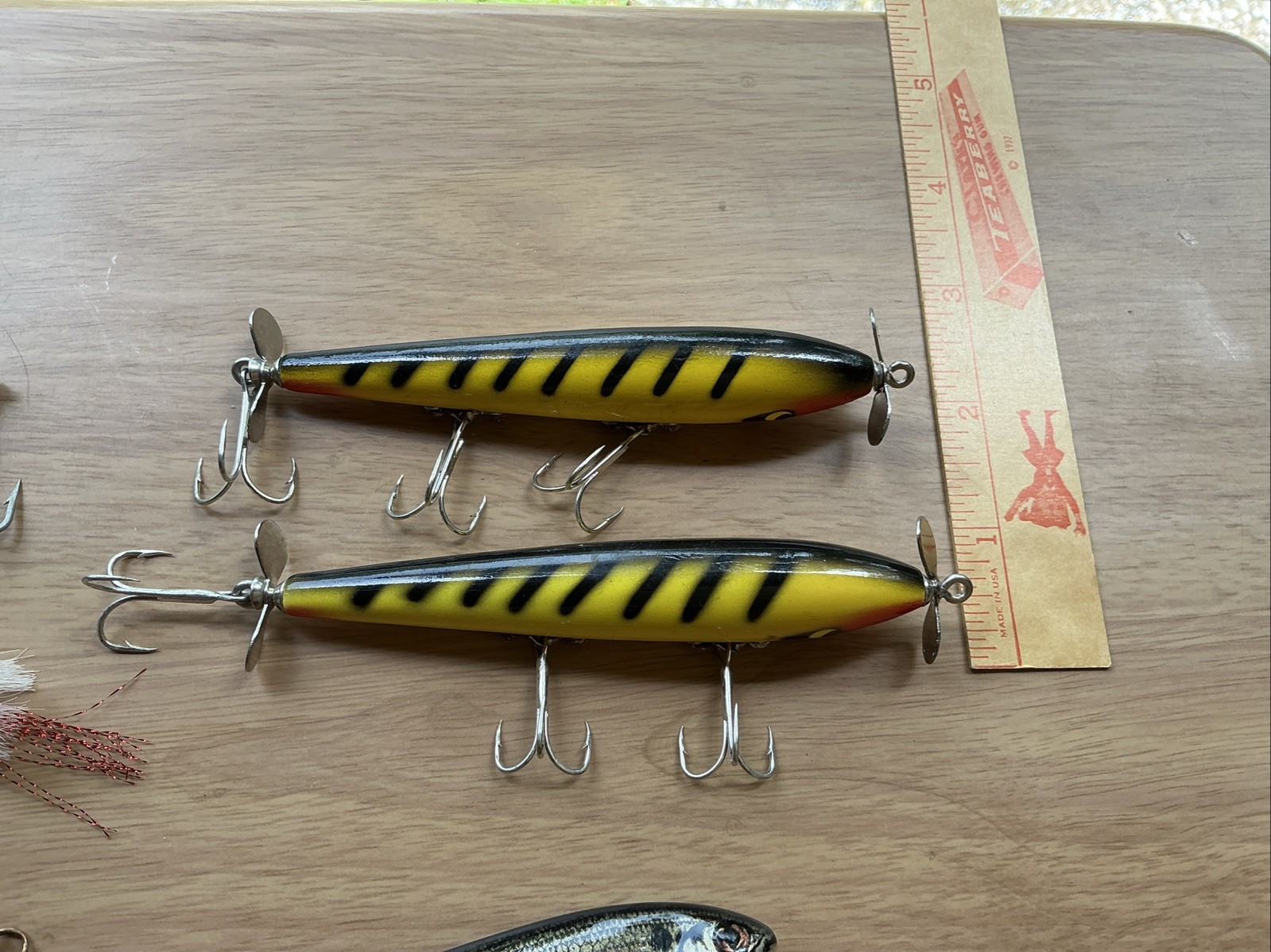 Fishing Lures Lot of 10 Jerkbait Poppers Rattler Older Excalibur Yo Zuri B Lewis - Image 22