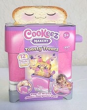 Cookeez Makery Toasty Treatz Toaster Oven Surprise Scented Plush Pet Doll