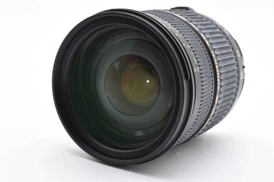 Lente macro Tamron 28-75 mm f/2,8 Di para Canon/Nikon accesorios usados incluidos Foto 2 de 4