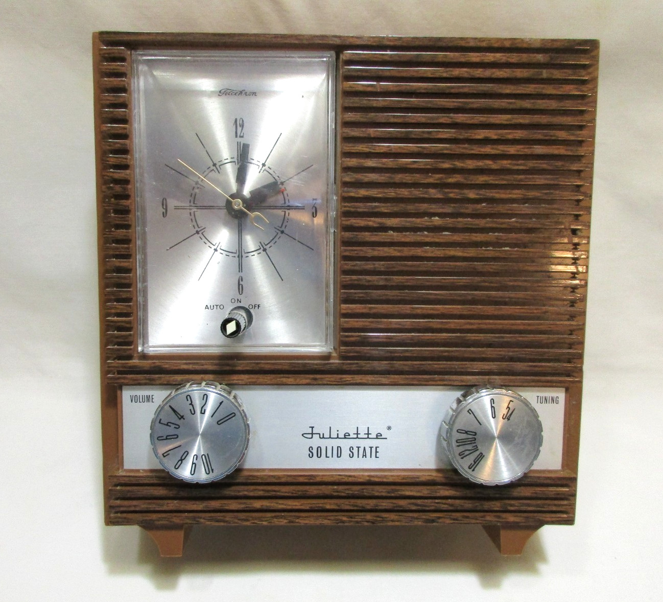 '60's "JULIETTE" Solid State 6 Instant Sound AM Clock Radio, RS-68C, Telechron