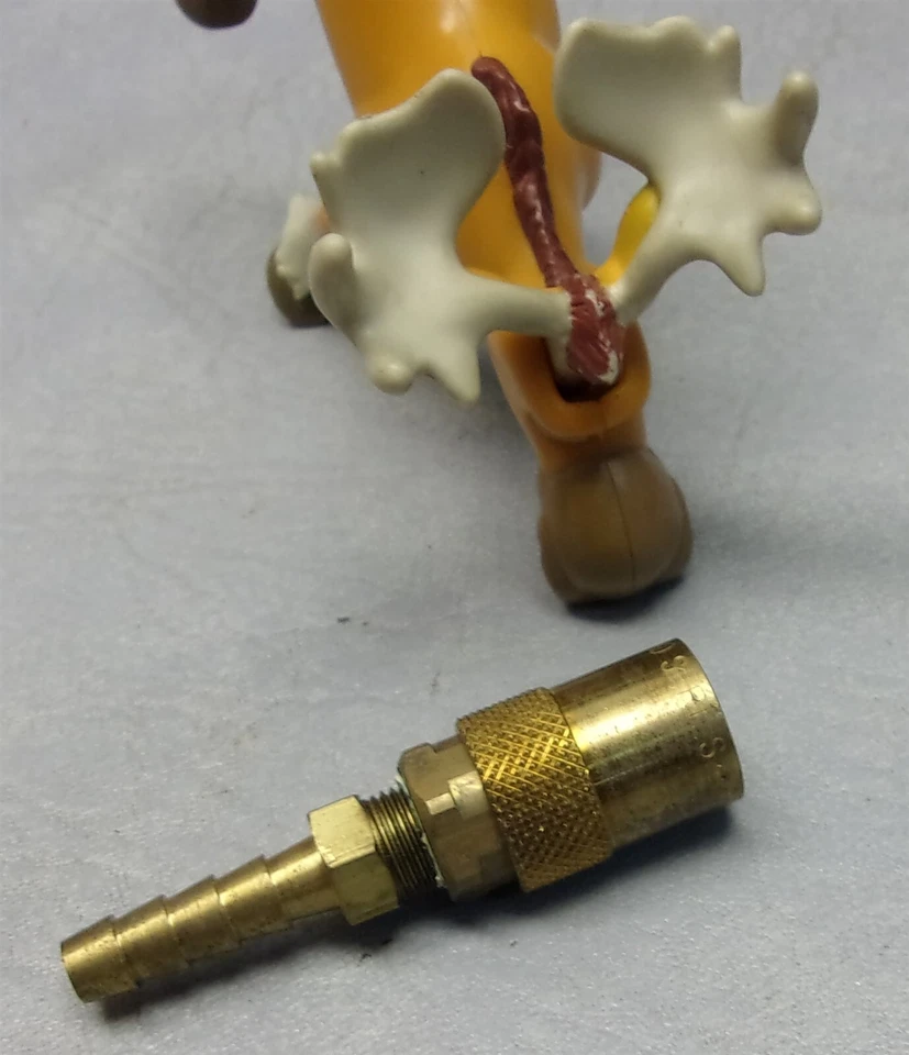 PPE 200 1/8" Female Hose Quick Disconnect With 1/4" Male Hose Barb Lot of 16 - Image 3 of 4