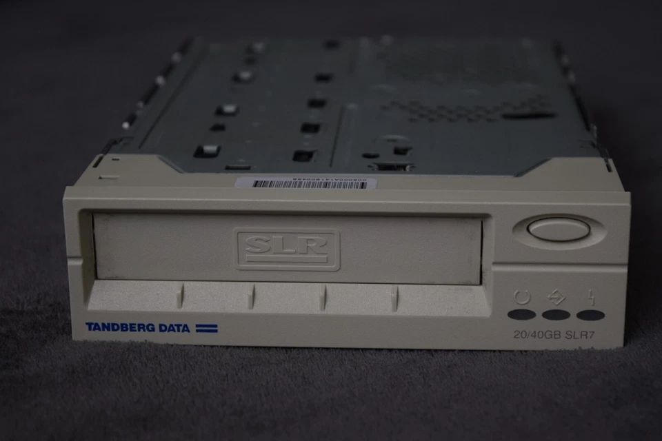 Tandberg SLR7 20/40 GB Band Tape SCSI Laufwerk - Bild 2 von 4