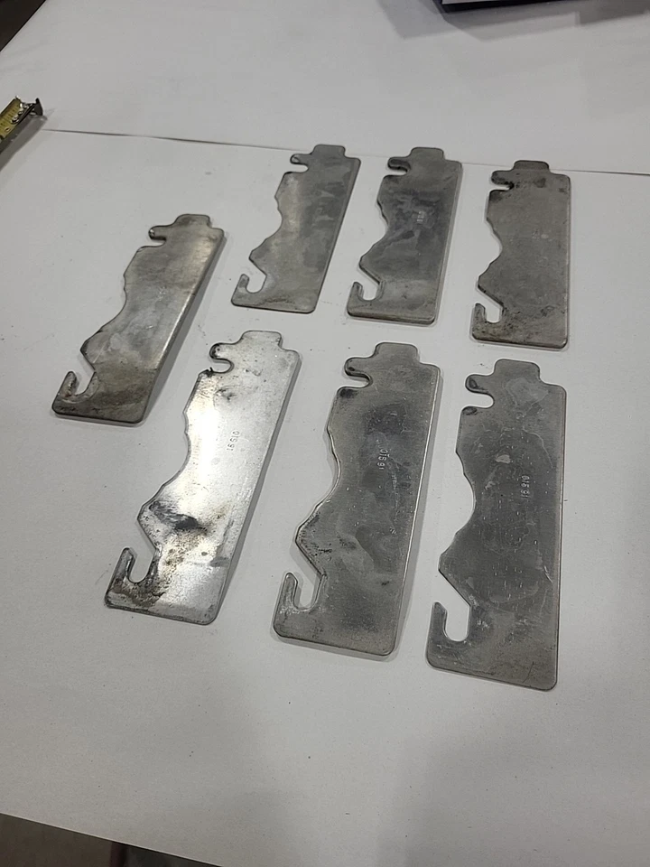 Chevrolet Corvette C4 1992 parachoques delantero juego de cuñas espaciadoras 7 piezas OEM aluminio 01591 Foto 2 de 4