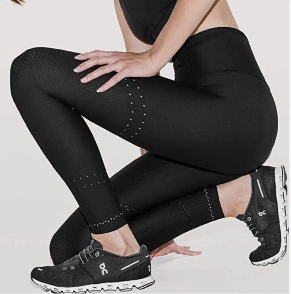 Preços baixos em Calças Esportivas Lululemon tamanho 4 para