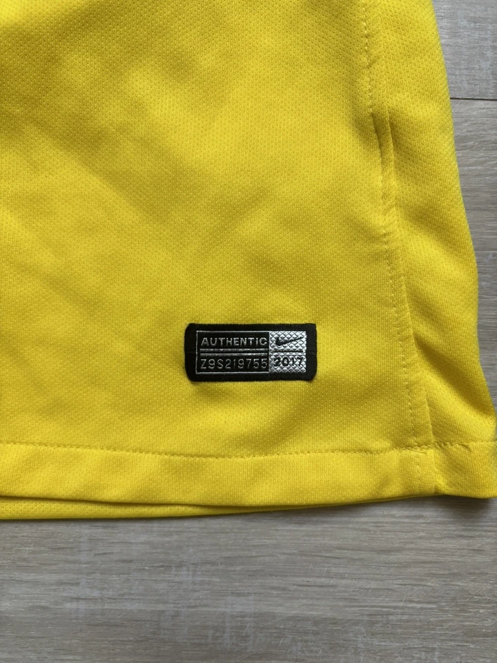Maillot extérieur PSG 2017/2018 jaune floqué Dani Alves numéro 32 / Bon État - Photo 2/4
