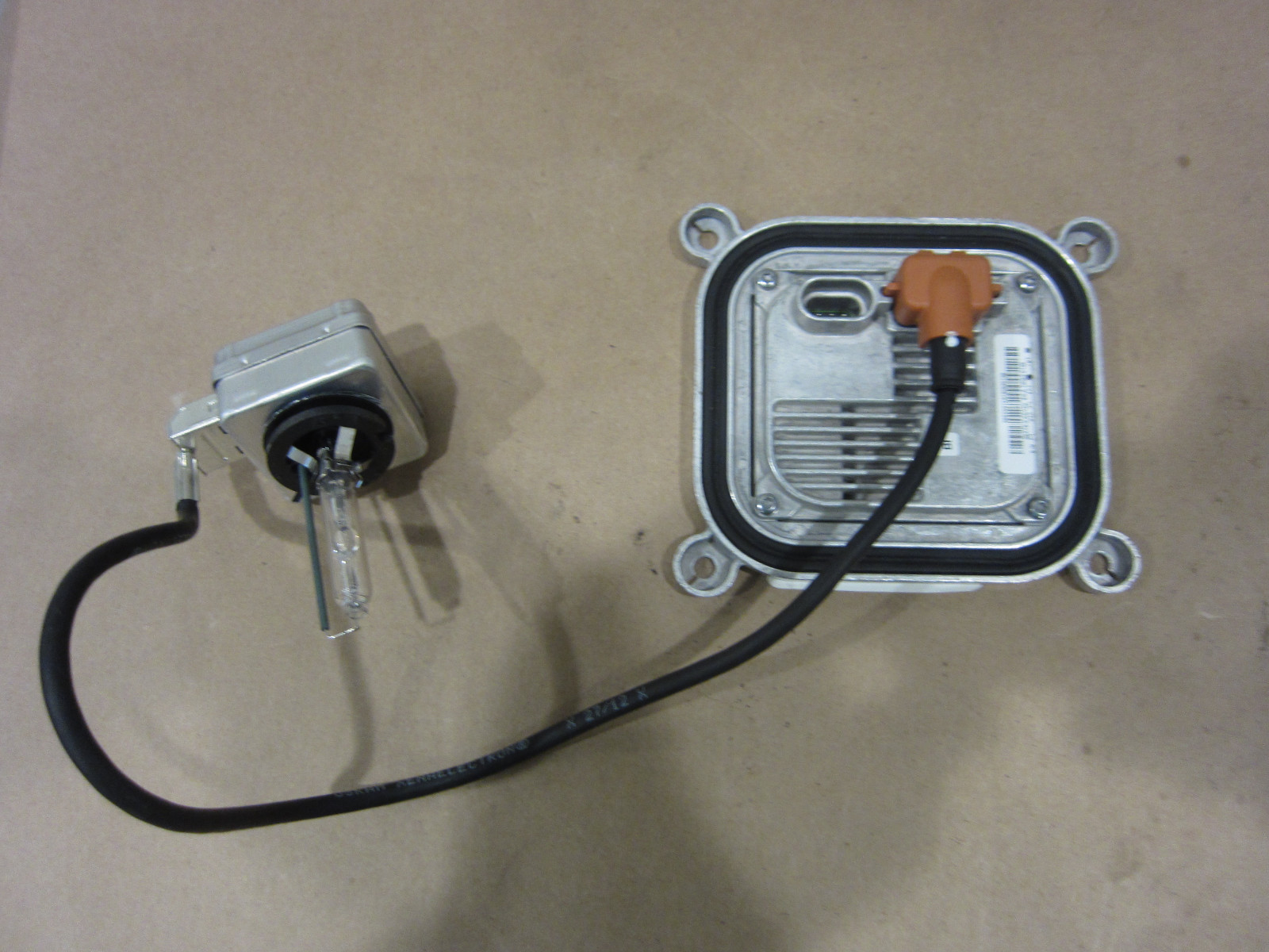 McLaren MP4 - Headlight Ballast With Bulb
