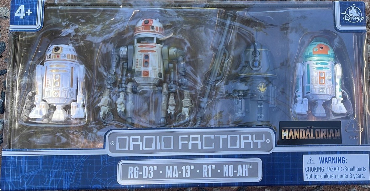 Disney Parks Star Wars The Mandalorian Droid Factory Set New with