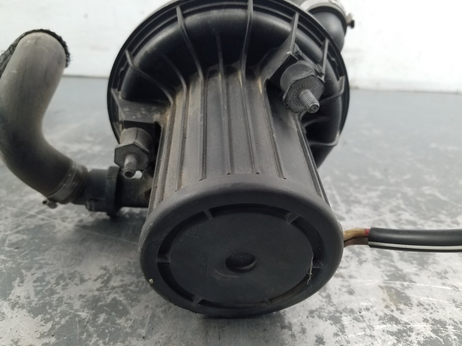 2010 Audi R8 Spyder V10 Left Secondary Air Injection Pump #0644 X6