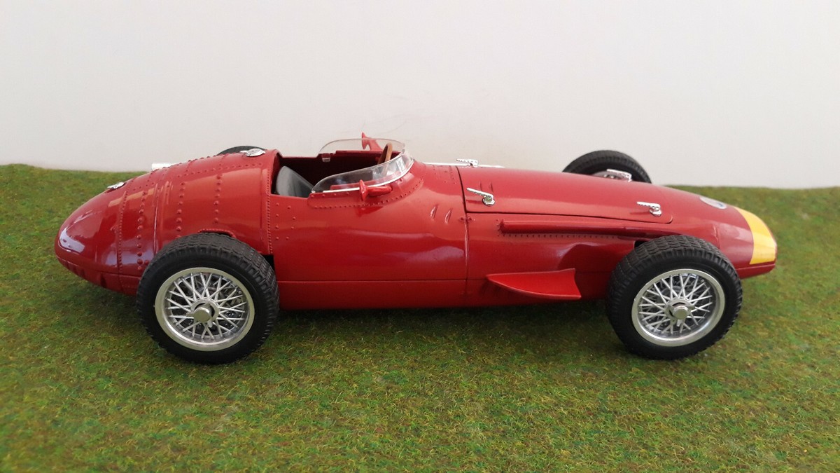 Maserati 250 F F1 Tonka Polistil 1/16 – Rouge – Miniature Vintage Italie