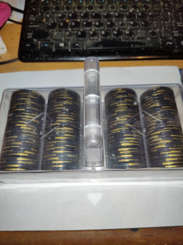 Pro Player PP Clay Composite Metal Core Poker Chips Lot of 104 black Biohazard