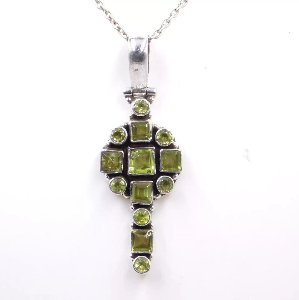 Colgante fino de piedras preciosas de corte peridoto natural de plata de ley 925 de 6,20 Gm tamaño 1,7" Foto 2 de 4