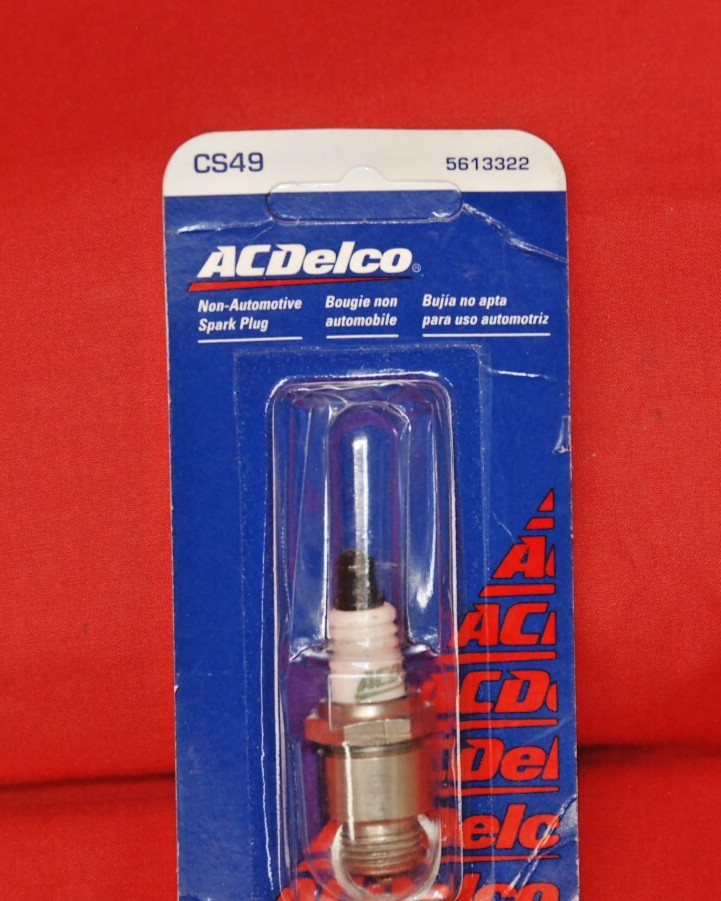 SPARK PLUG FOR SMALL ENGINE, AC DELCO P/N CS49, ALT NUMBER 5613322