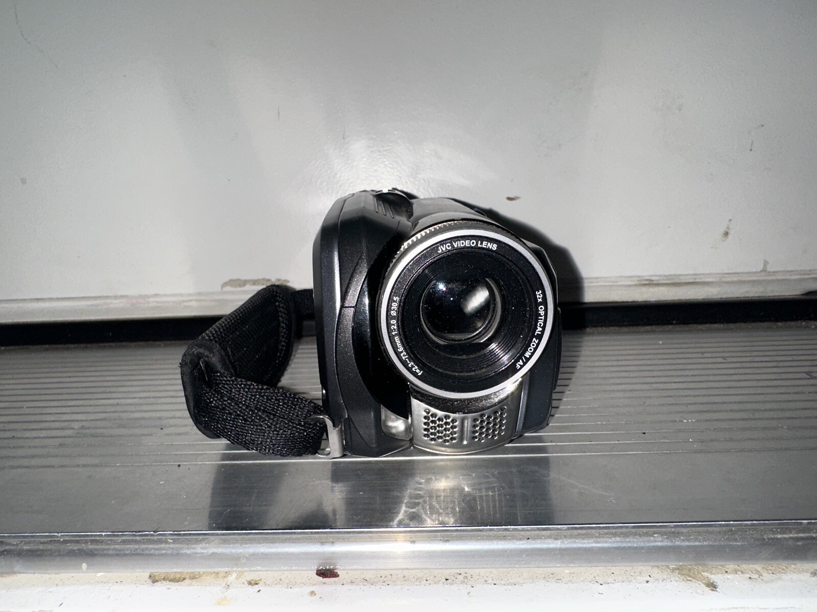 JVC Everio GZ-MG27U 20GB Hard Disk HDD Camcorder 20GB 9-4.5 Hr Recording