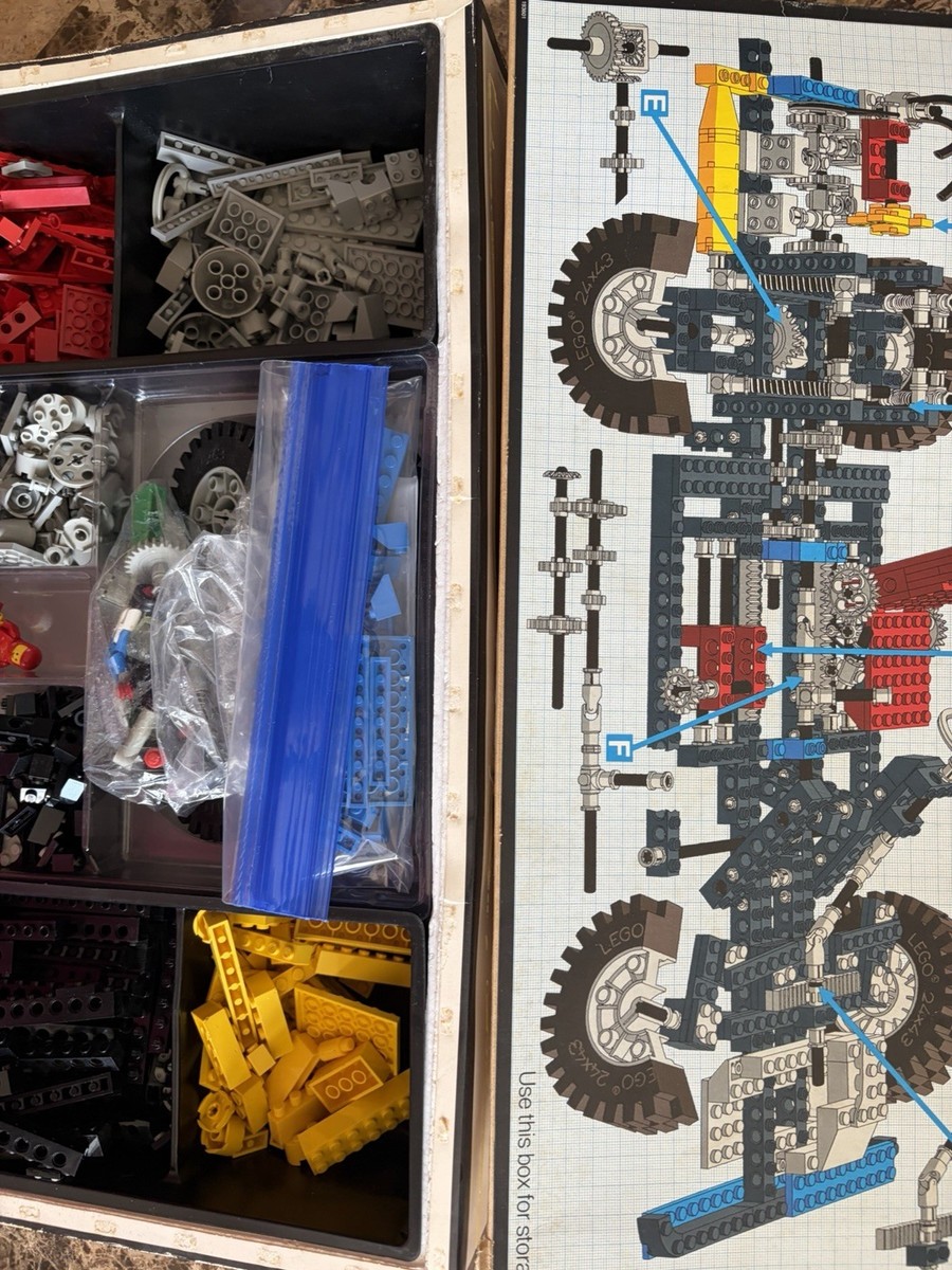 Vintage 1980 LEGO 8860 Expert Builder Car Chassis TECHNIC