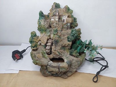 Vintage 1996 Prismarte Table Top Water Foundation. Dorfhaus. 25x23x22cm