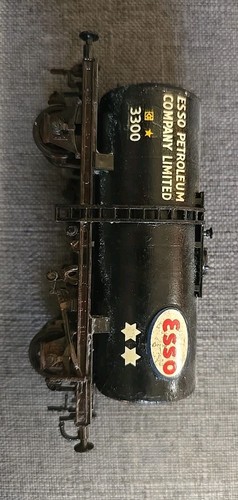 Esso schwarzer Kesselwagen 3300 Spielzeugeisenbahn Modell Tankwagen - siehe Beschreibung  | Condition: Used