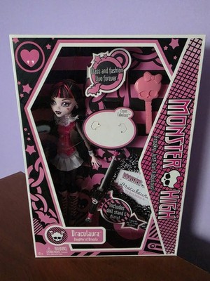 MONSTER HIGH Draculaura NEW First Wave Original G1 Sealed Mattel 2009 NIB
