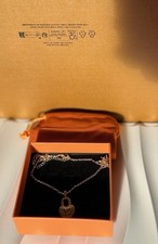 🔥top-Luxury-style lock necklace with a bright, fine-fantasy finish