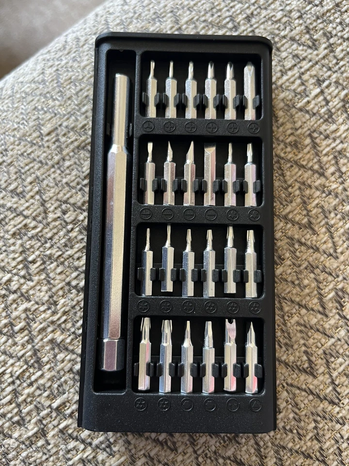 screwdriver set in case - Image 3 of 4