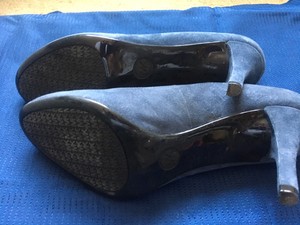 michael kors navy pumps